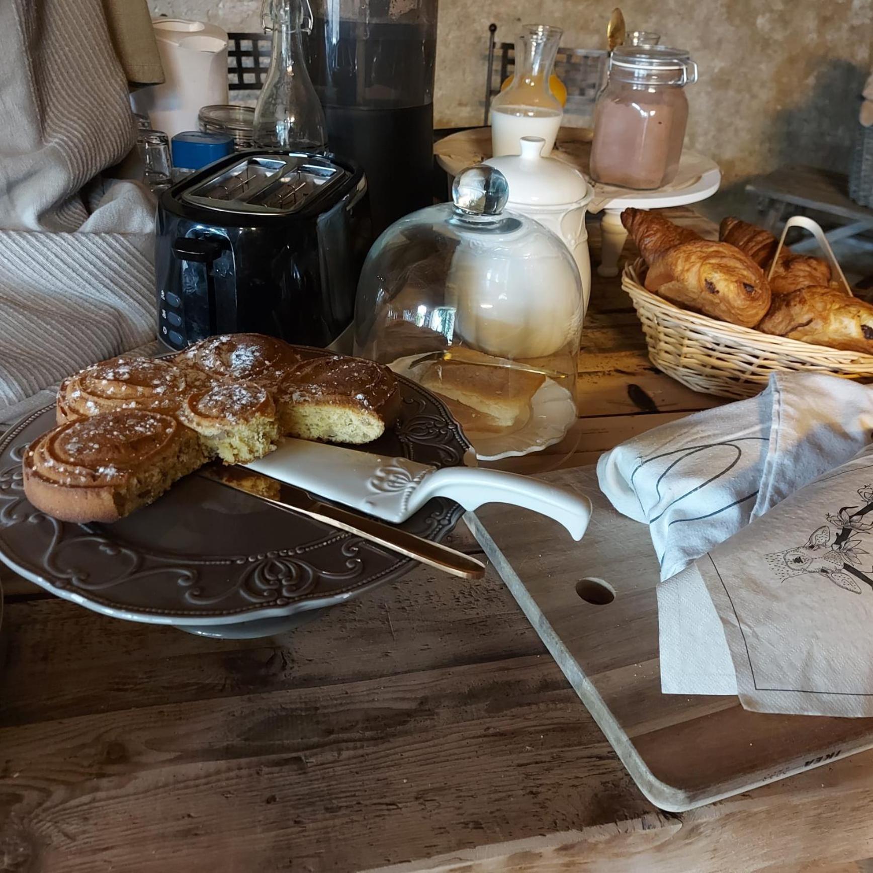 Les Trois L Bed & Breakfast Gindou Exterior foto